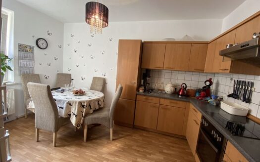 Geschmackvolle Wohnung mit drei Zimmern in Duisburg